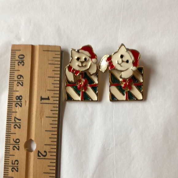 Vintage Christmas Holiday Earrings Cat Gift Box - Picture 4 of 5